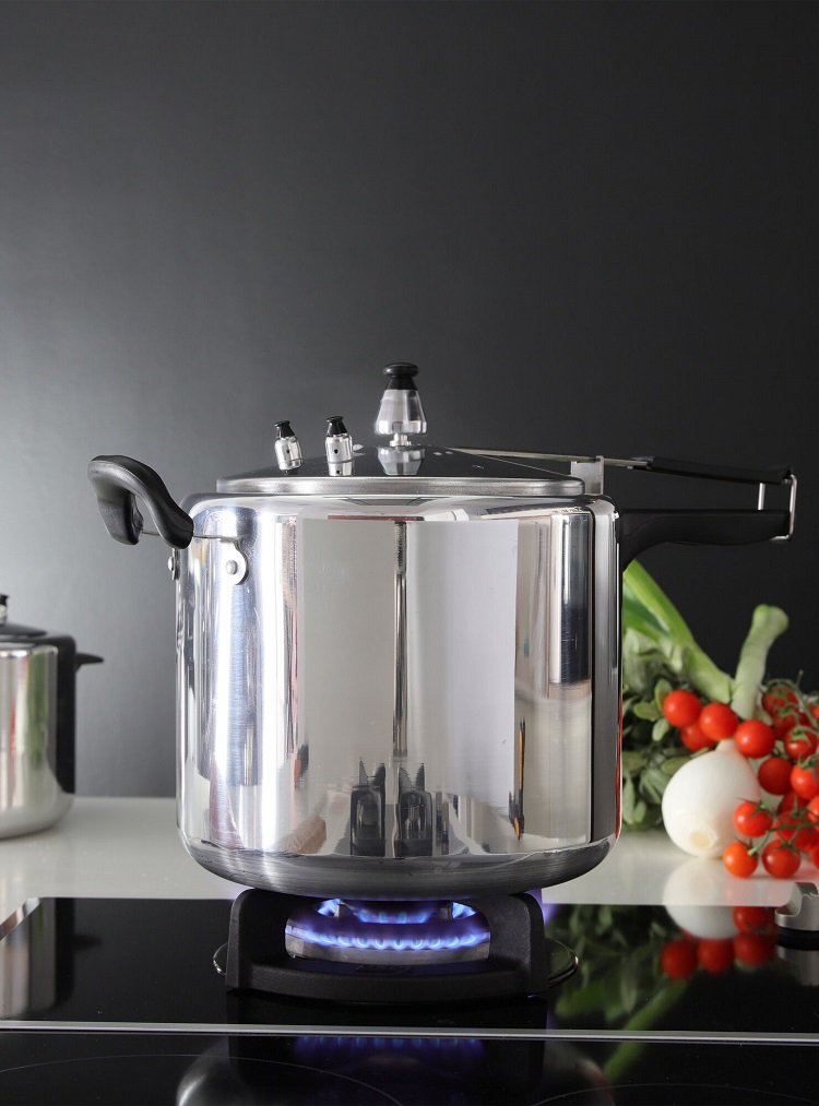 Olla A Presión Marmicoc Express Matic II 8Ltrs 4
